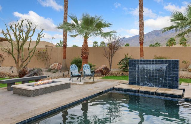 3150 Cody Court, Palm Springs, CA 92264