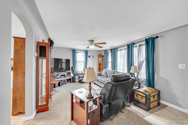 1084 E Grand Blanc Road, Grand Blanc, MI 48439