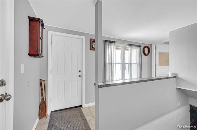1084 E Grand Blanc Road, Grand Blanc, MI 48439