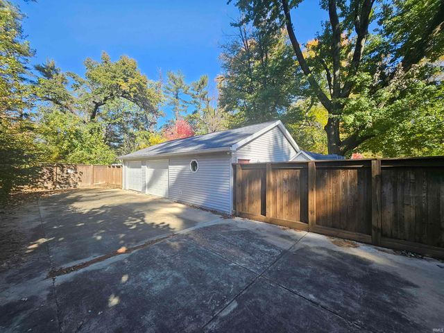 315 W Evergreen Road, Evansville, IN 47710