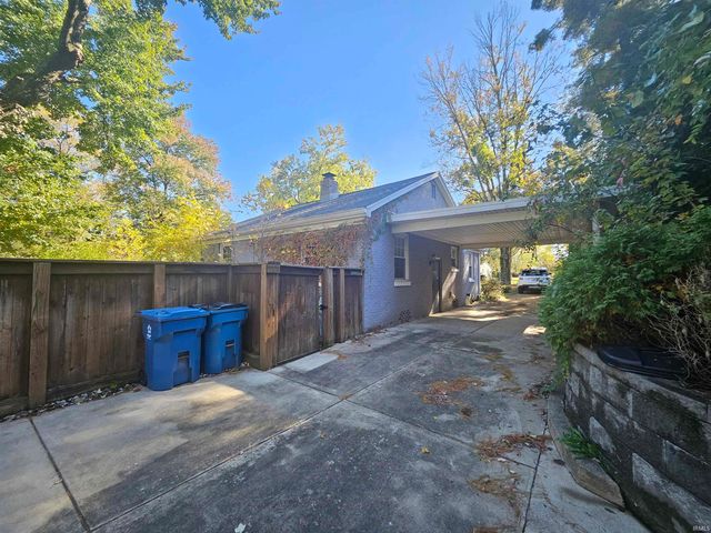 315 W Evergreen Road, Evansville, IN 47710