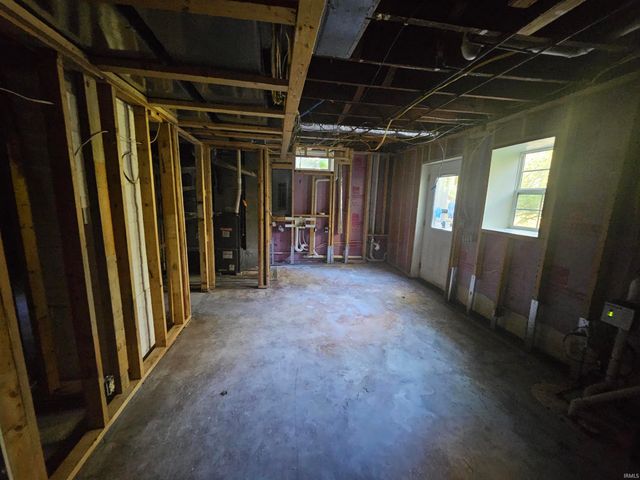 315 W Evergreen Road, Evansville, IN 47710