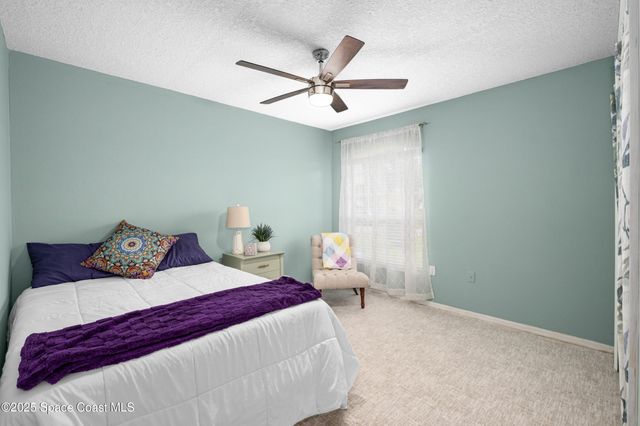 942 Peachland Avenue NE, Palm Bay, FL 32907