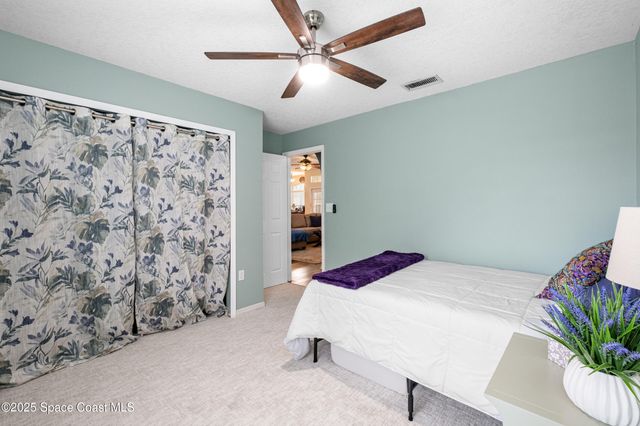 942 Peachland Avenue NE, Palm Bay, FL 32907