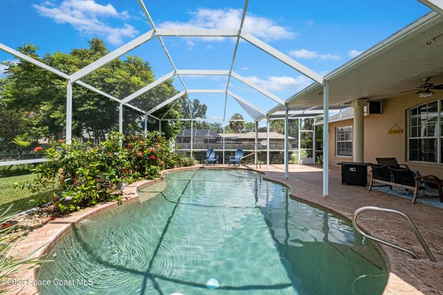 942 Peachland Avenue NE, Palm Bay, FL 32907