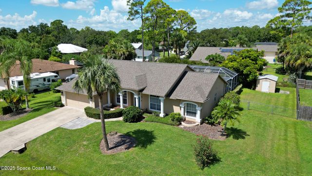 942 Peachland Avenue NE, Palm Bay, FL 32907