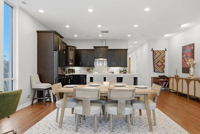 925 N Larrabee Street 2N, Chicago, IL 60610