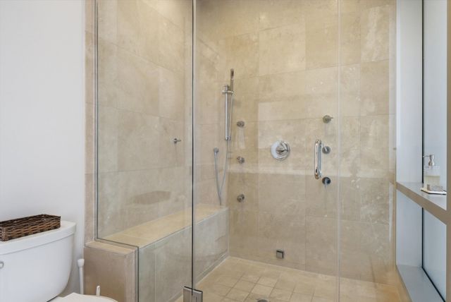 925 N Larrabee Street 2N, Chicago, IL 60610