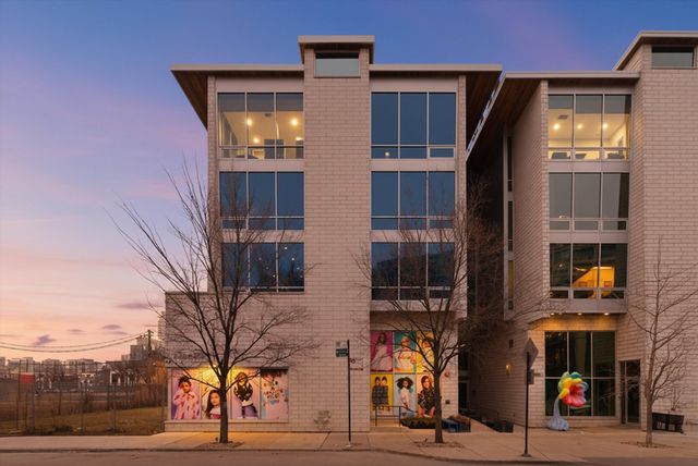 925 N Larrabee Street 2N, Chicago, IL 60610