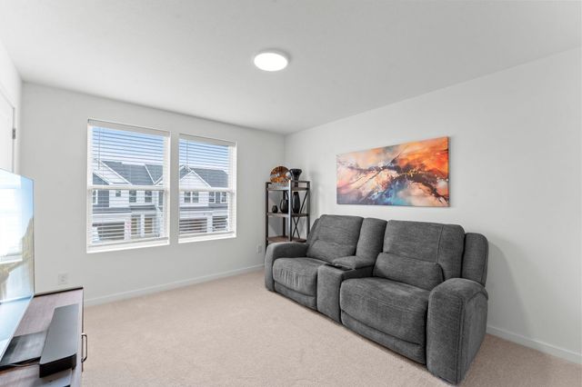 17975 Genoa Drive, Lakeville, MN 55024