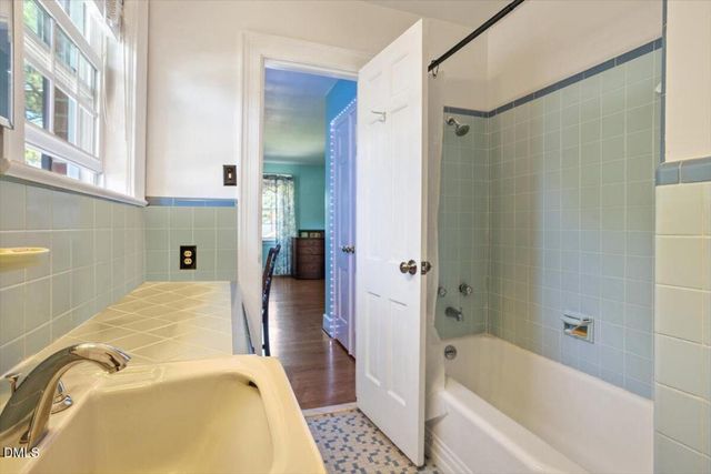 3325 North Walnut Street, Farmville, NC 27828