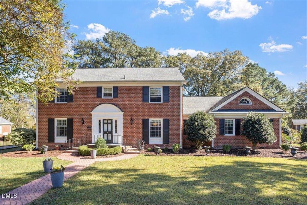 3325 North Walnut Street, Farmville, NC 27828