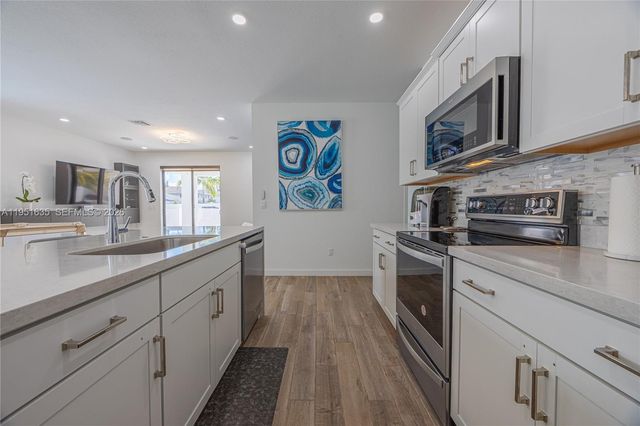 7126 Rockwood Rd, Jupiter, FL 33458