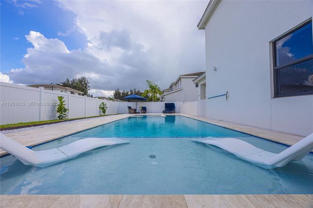 7126 Rockwood Rd, Jupiter, FL 33458