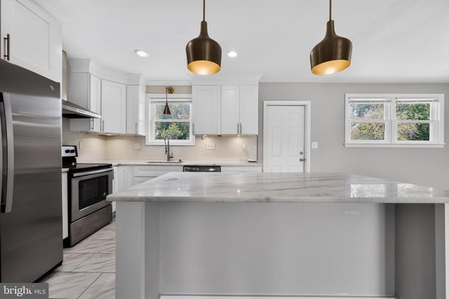 4402 RIDGECREST DR, Suitland, MD 20746