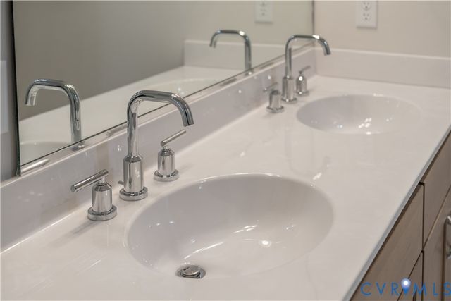 8720 Hope Farm Ln, Mechanicsville, VA 23111