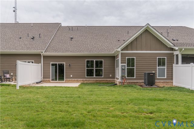 8720 Hope Farm Ln, Mechanicsville, VA 23111
