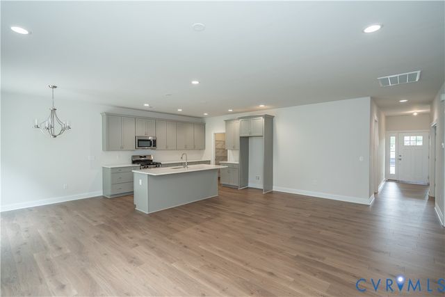 8720 Hope Farm Ln, Mechanicsville, VA 23111