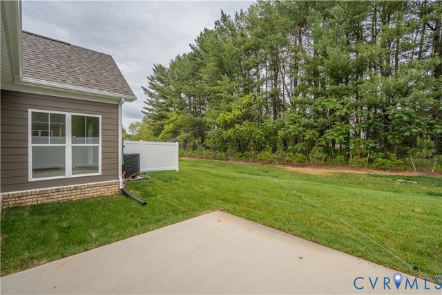 8720 Hope Farm Ln, Mechanicsville, VA 23111