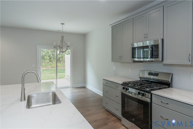 8720 Hope Farm Ln, Mechanicsville, VA 23111