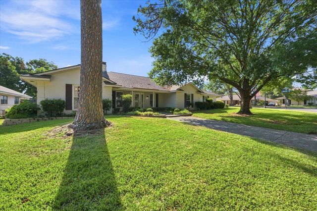 3113 Westador Drive, Arlington, TX 76015