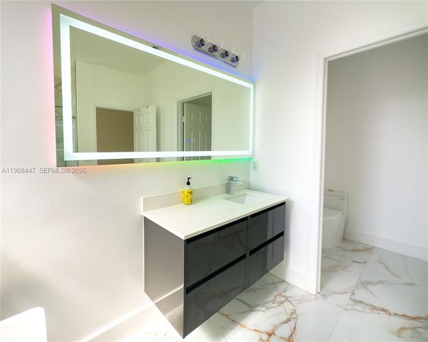 10728 NW 76th Ln 10728, Doral, FL 33178