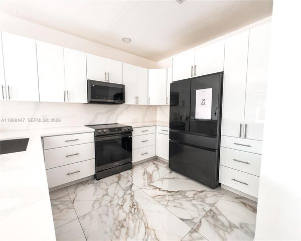 10728 NW 76th Ln 10728, Doral, FL 33178