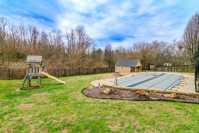 1021 Running Brook Drive, Lawrenceburg, KY 40342