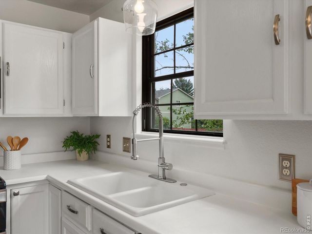 2301 N Shore Drive, Longmont, CO 80503