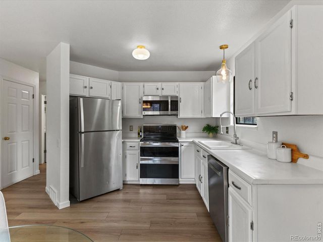 2301 N Shore Drive, Longmont, CO 80503