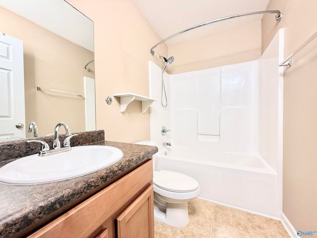 3070 Castlecreek Drive, Madison, AL 35756