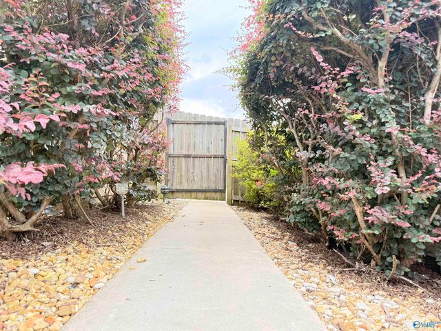 3070 Castlecreek Drive, Madison, AL 35756