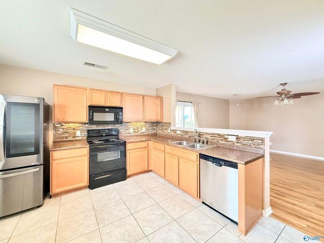 3070 Castlecreek Drive, Madison, AL 35756
