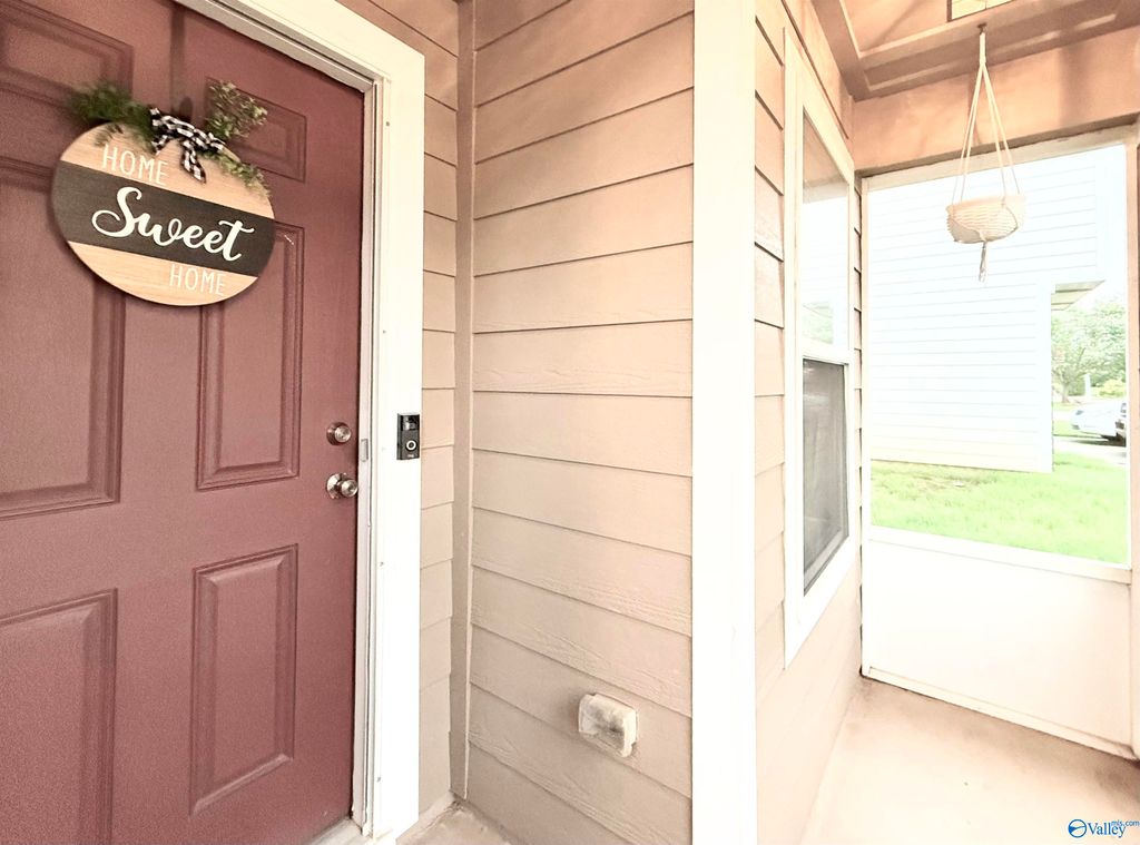 3070 Castlecreek Drive, Madison, AL 35756