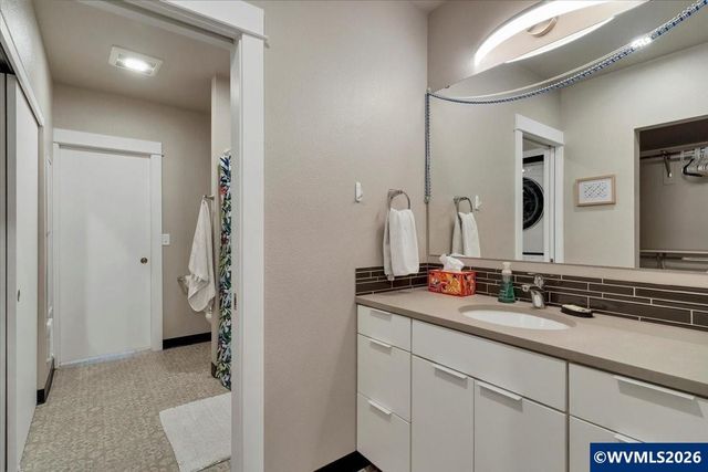 227 Commercial St NE, Salem, OR 97301