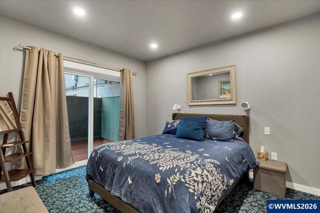 227 Commercial St NE, Salem, OR 97301