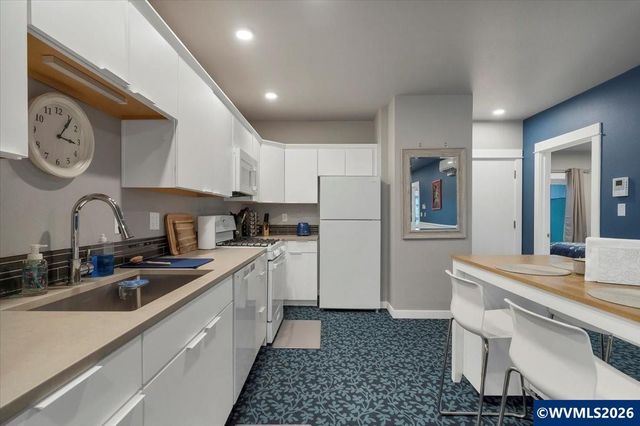 227 Commercial St NE, Salem, OR 97301