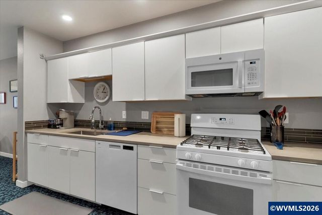 227 Commercial St NE, Salem, OR 97301