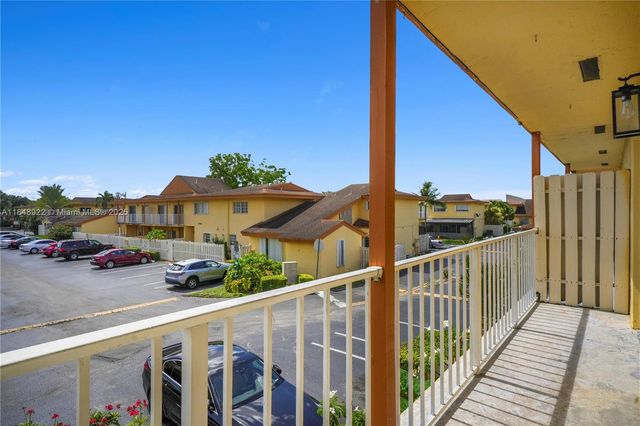 8330 SW 154th Ave 37, Miami, FL 33193