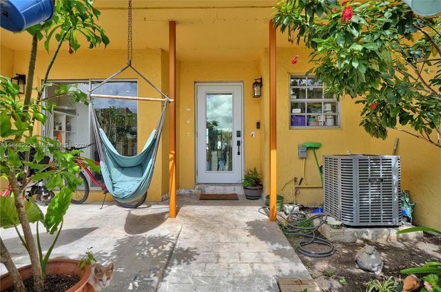 8330 SW 154th Ave 37, Miami, FL 33193