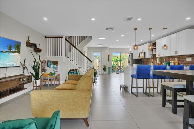 8330 SW 154th Ave 37, Miami, FL 33193