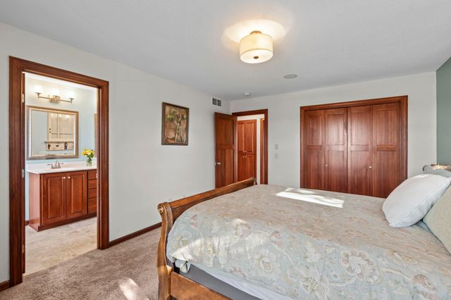 485 Rosewood Road, Northfield, MN 55057