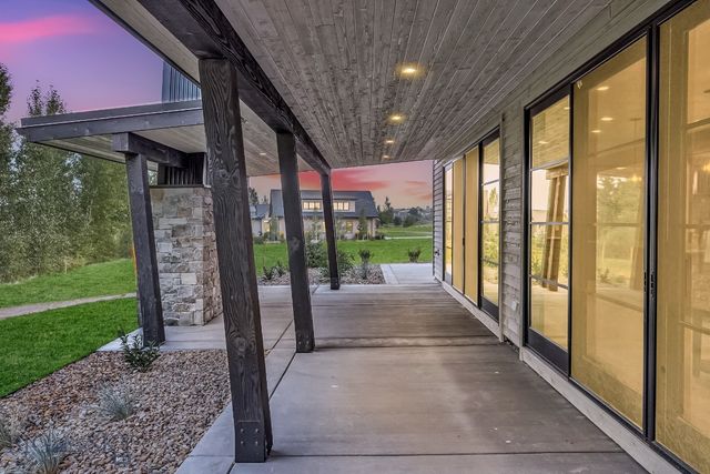 33 Leachman Lane, Bozeman, MT 59718