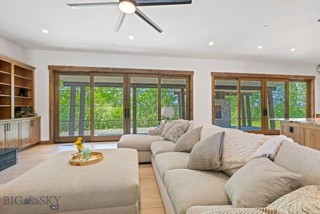 33 Leachman Lane, Bozeman, MT 59718