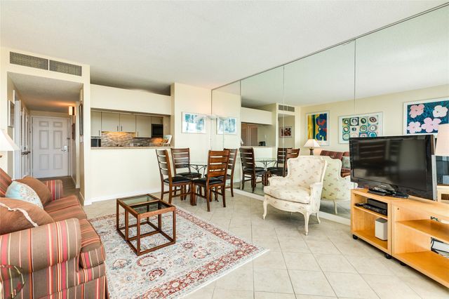 1401 E Beach Drive 209, Galveston, TX 77550