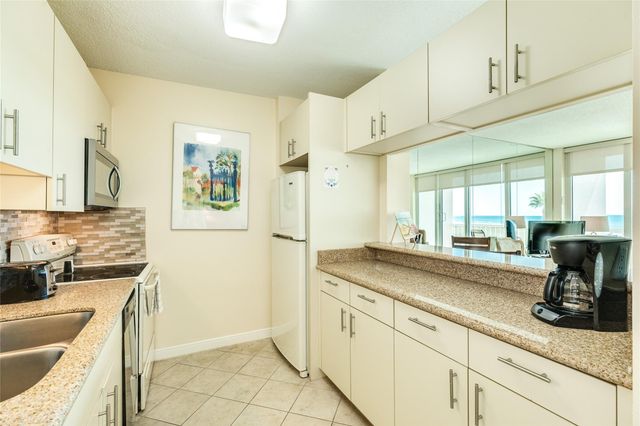 1401 E Beach Drive 209, Galveston, TX 77550