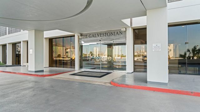 1401 E Beach Drive 209, Galveston, TX 77550