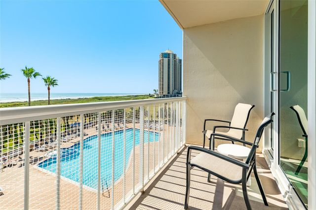 1401 E Beach Drive 209, Galveston, TX 77550