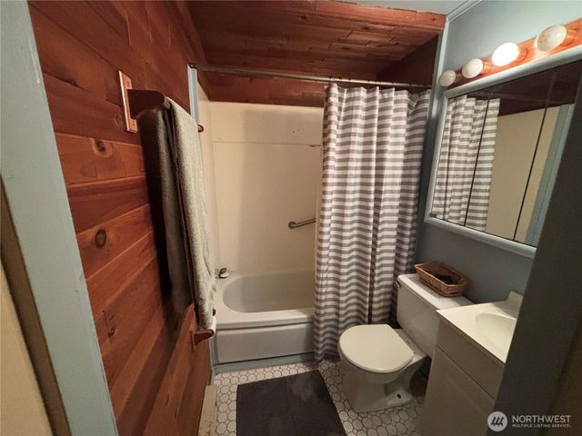 18926 5th Avenue NE, Shoreline, WA 98155