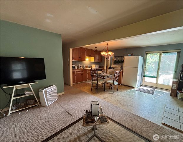 18926 5th Avenue NE, Shoreline, WA 98155